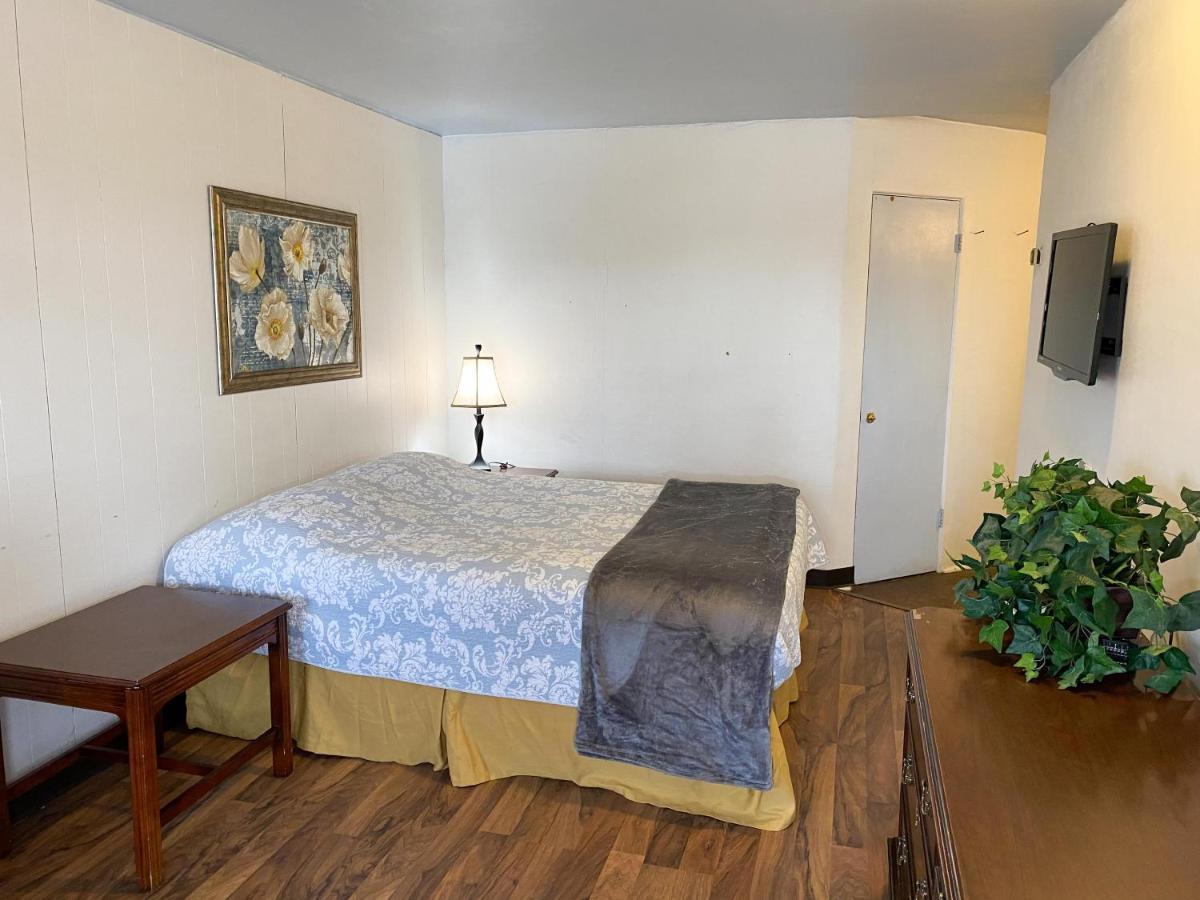 Guest Ranch Motel Cheyenne Bagian luar foto
