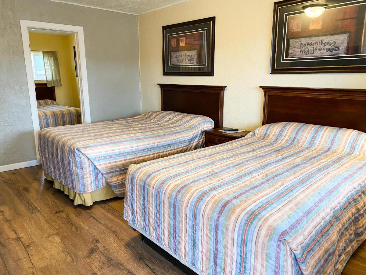 Guest Ranch Motel Cheyenne Bagian luar foto