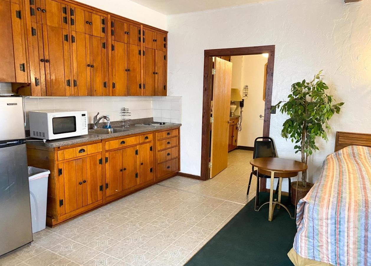 Guest Ranch Motel Cheyenne Bagian luar foto